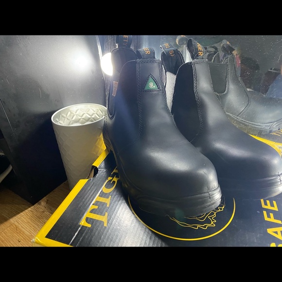 Steel toe boots - Picture 5 of 5